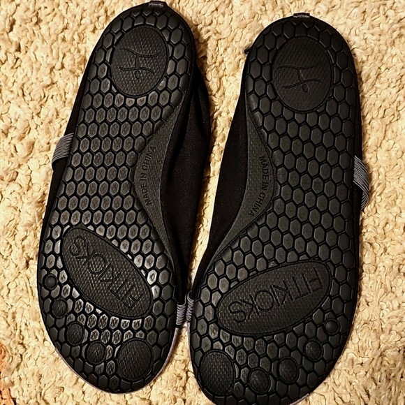 FitKicks Non-Slip Sole Active Footwear Size XL - Picture 10 of 10